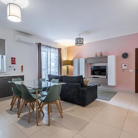 St Julians - Balluta 2 Bedroom Apartment Saint Julian's Eksteriør bilde